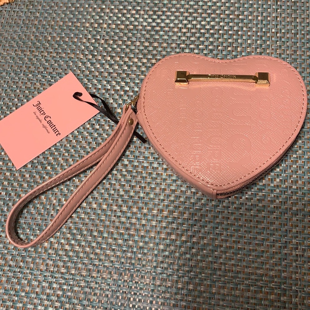 NWT Juicy Couture Patent Pink Heart Coin purse **great for Valentines